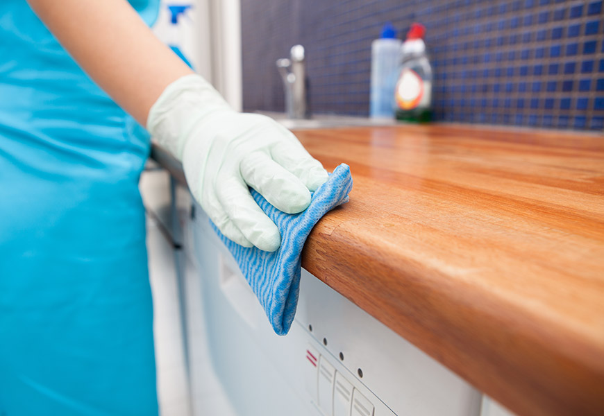 Limpieza y mantenimiento de las encimeras de madera